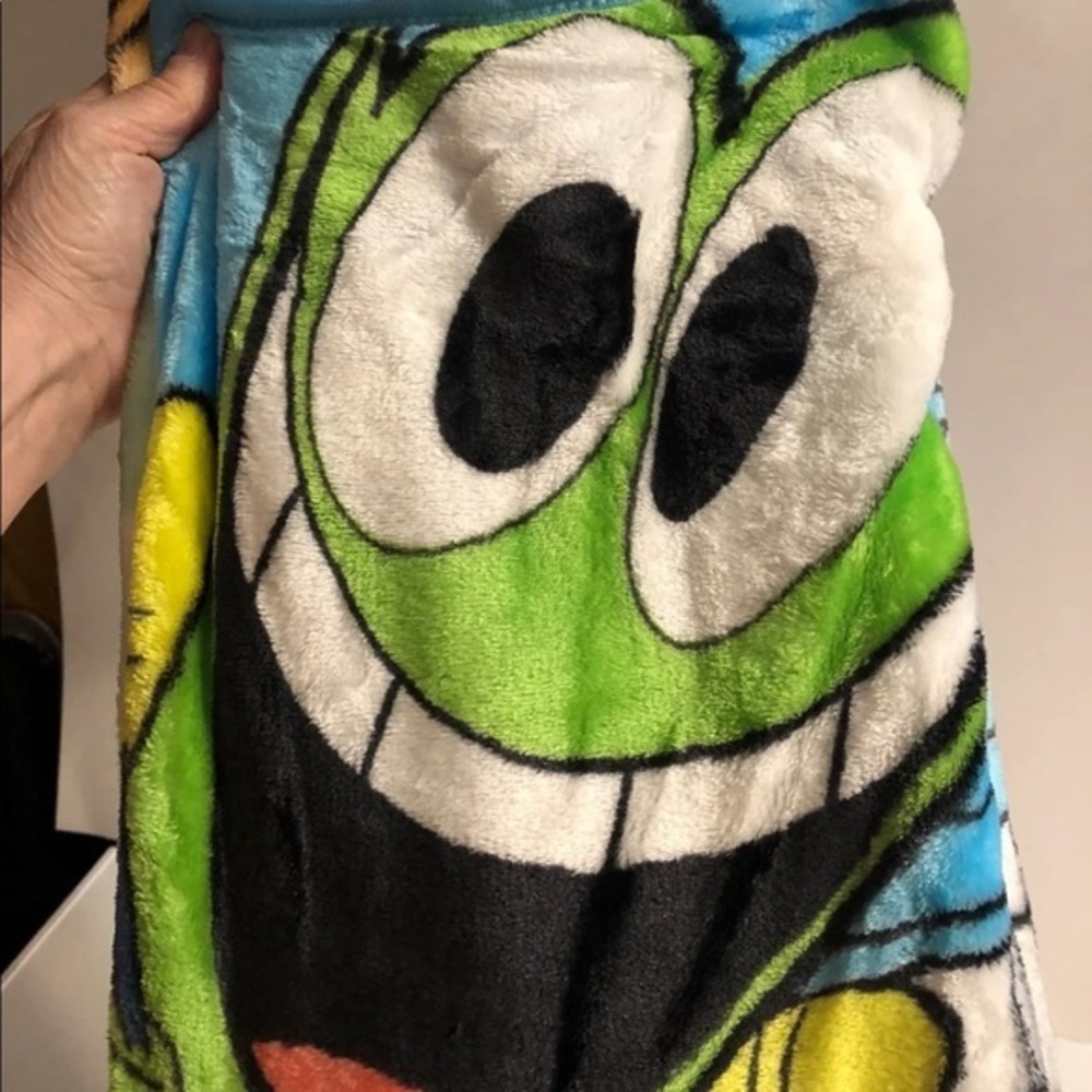 Hobby Kids Silky Soft Throw 40’X50 inch 
Soft and‎ cuddling Blanket New